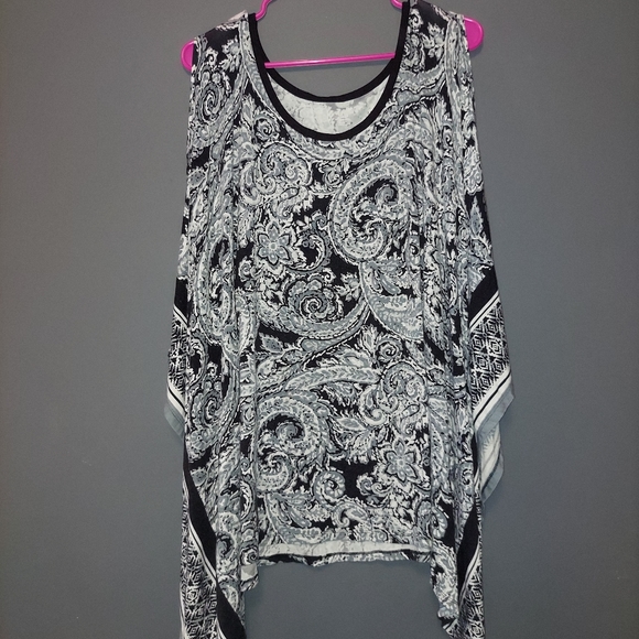 Lane Bryant Tops - Lane Bryant Cold Shoulder Top
